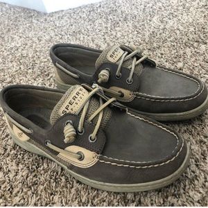 Size 7, women’s gray sperrys
